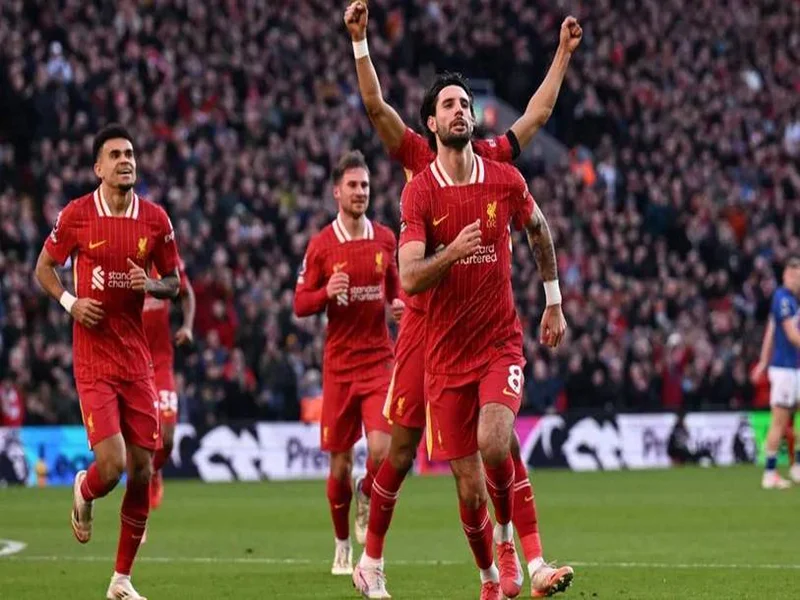 索内斯:利物浦落后阿森纳10分,但他们不会也不应该放弃争冠